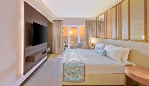 Sunset Suite, terrace