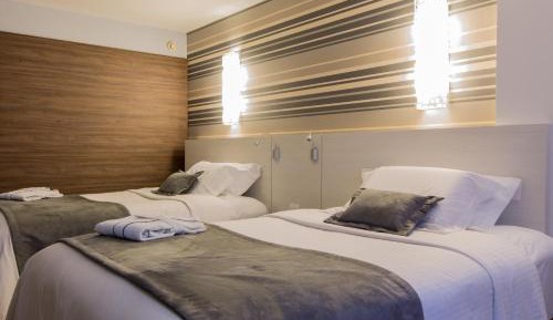 Business Room with Two Double Beds