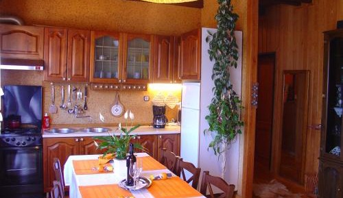 Two-Bedroom Apartment with Mountain View