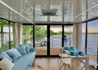 Bungalow - Water Front 