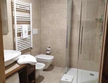 Double or Twin Room with Private Bathroom