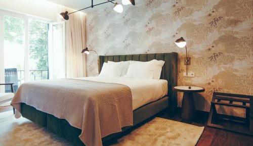 Premium Suite