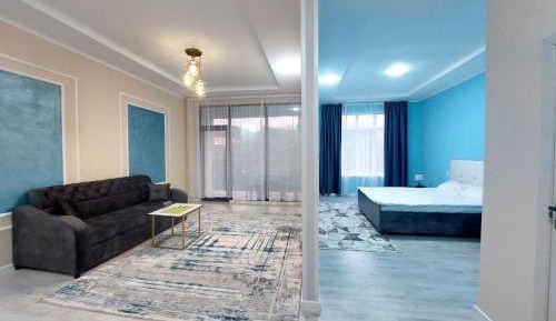 Family Room with Mountain View