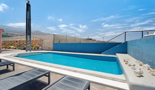 Superior One-Bedroom Apartment