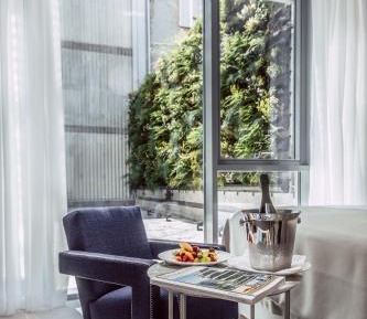 Grand Premium Double – Atrium View