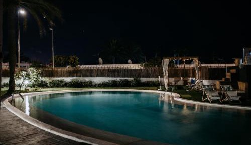 One-Bedroom Apartment with Garden View