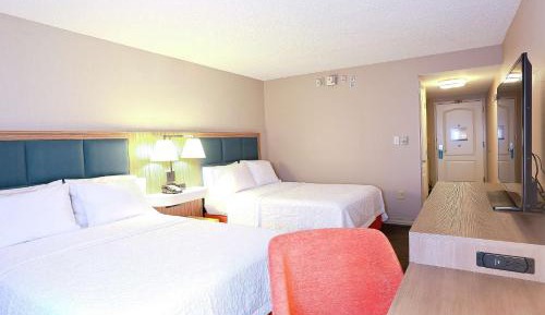Room with Two Queen Beds - Non-Smoking