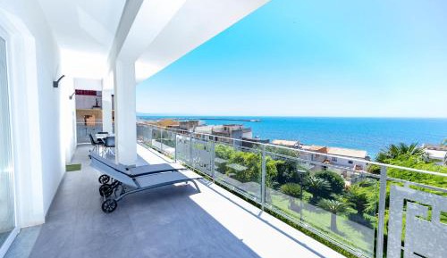 Apartment with Sea View