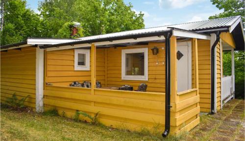 One-Bedroom Holiday Home