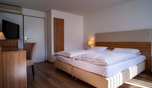 Standard Double Room with Air conditioning