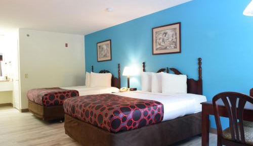 Deluxe Queen Room