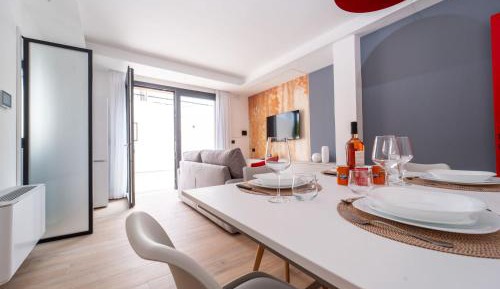 Superior One-Bedroom Apartment
