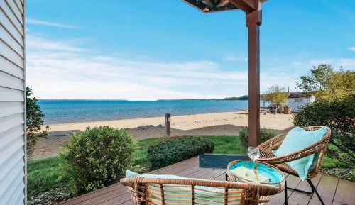 One-Bedroom Apartment - Oceanfront