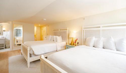 Standard Queen Room