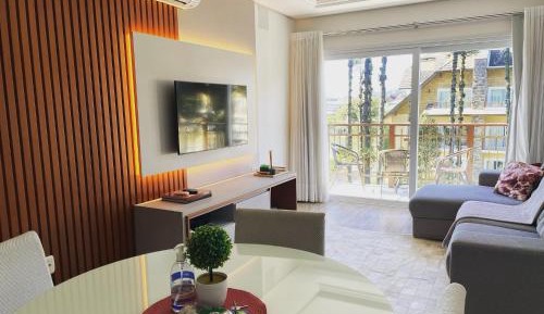 Apartment with Lake View