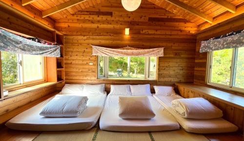 Family Room with Mountain View