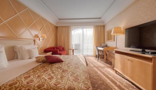 Special Offer - Superior Room with Mountain View and Family Package