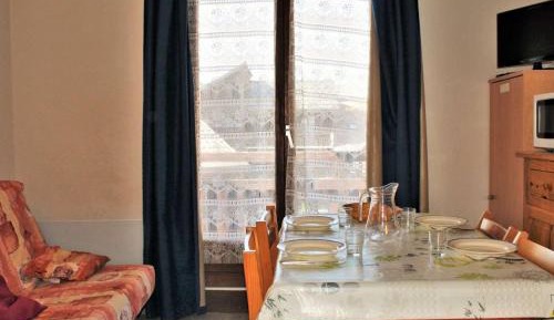 Apartment (2 Adults)