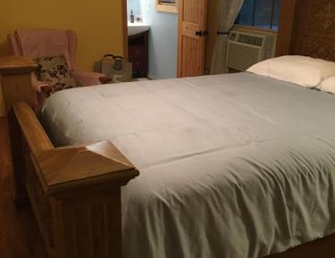 Standard Queen Room