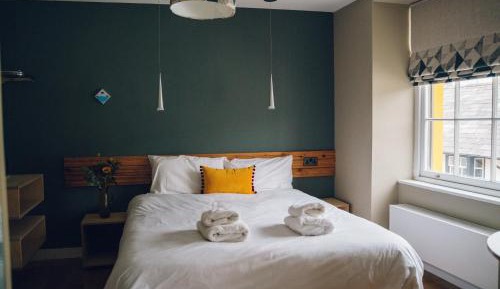 Deluxe Double Room with Extra Bed