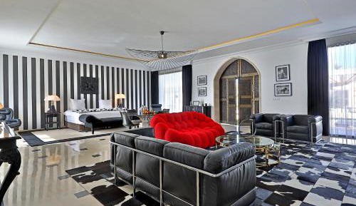 Deluxe King Room