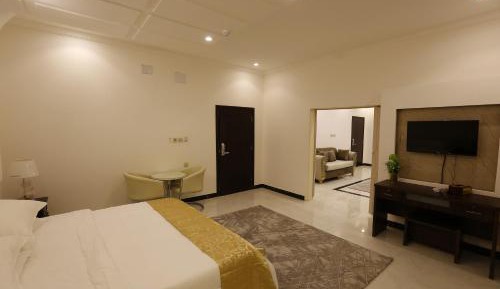 Deluxe Suite