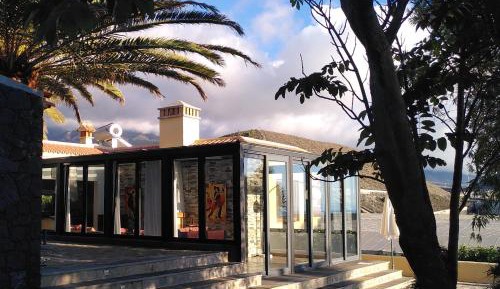 Bungalow with Sea View