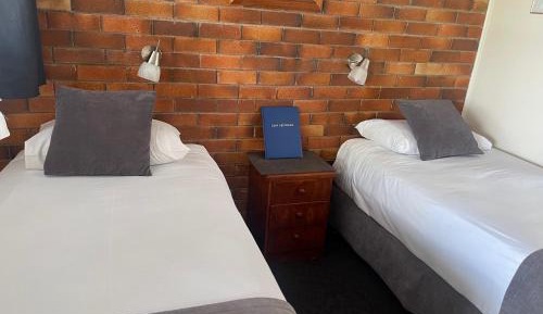 Twin Single Room