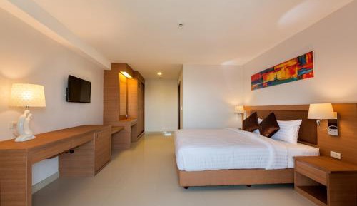 Family Jacuzzi Suite 