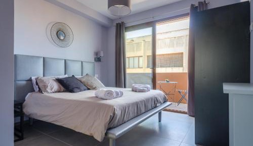 Superior One-Bedroom Apartment with Balcony
