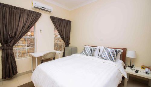 Deluxe Family Suite