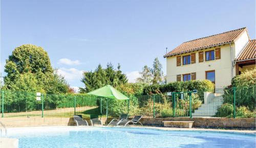 Three-Bedroom Holiday Home 