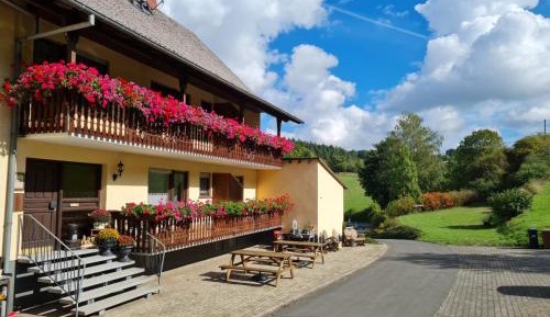 Apartment with Garden View