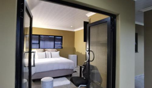 Deluxe Double or Twin Room with Balcony