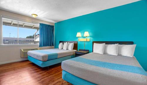 Queen Room with Two Queen Beds - Non-Smoking