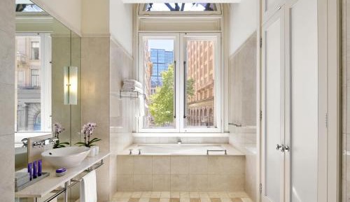 Heritage Deluxe King Room - Low floor