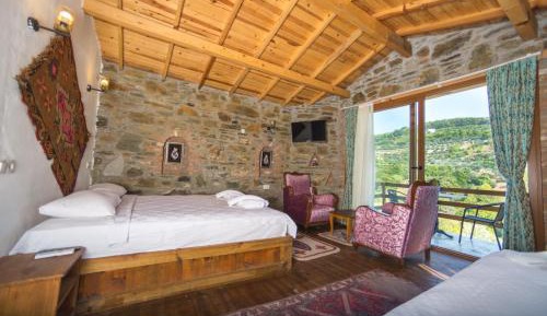 Family Room with Mountain View