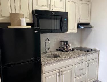 King Studio w/ Sofa Bed Oceanfront