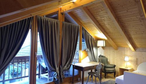 Junior Suite with Balcony