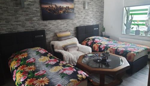 Apartment with Garden View