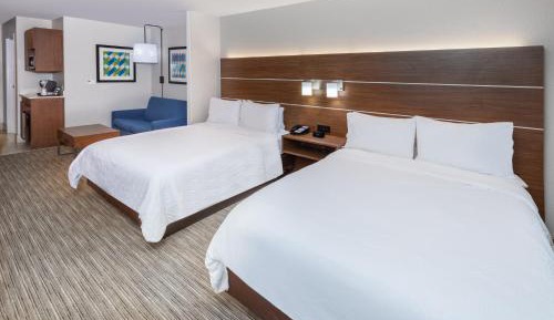 Queen Suite with Two Queen Beds and Sofa Bed