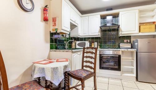 One-Bedroom Holiday Home