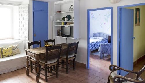 Two-Bedroom House (4 Adults)