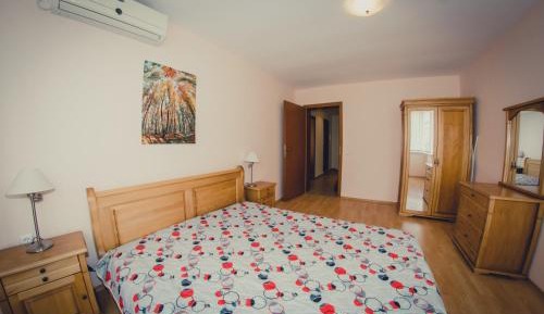 Two-Bedroom Apartment with Balcony (6 Adults)