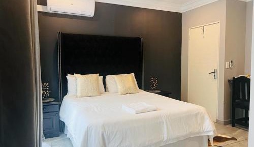 Queen Room with Garden View