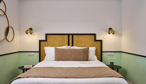 Comfort Suite with Hot Tub & Pool View