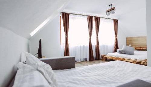Quadruple Room with Mountain View