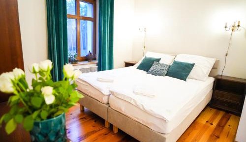 Quadruple Room with Shared Bathroom