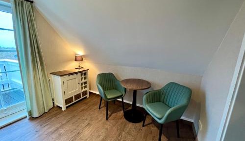 Standard Twin Room with Sea View