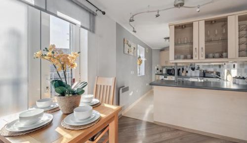 Deluxe Two-Bedroom Apartment with Garden View